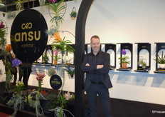 Steef Adrichem van Ansu Vanda liet allerlei nieuwe producten, in verschillende concepten, zien op de beurs.